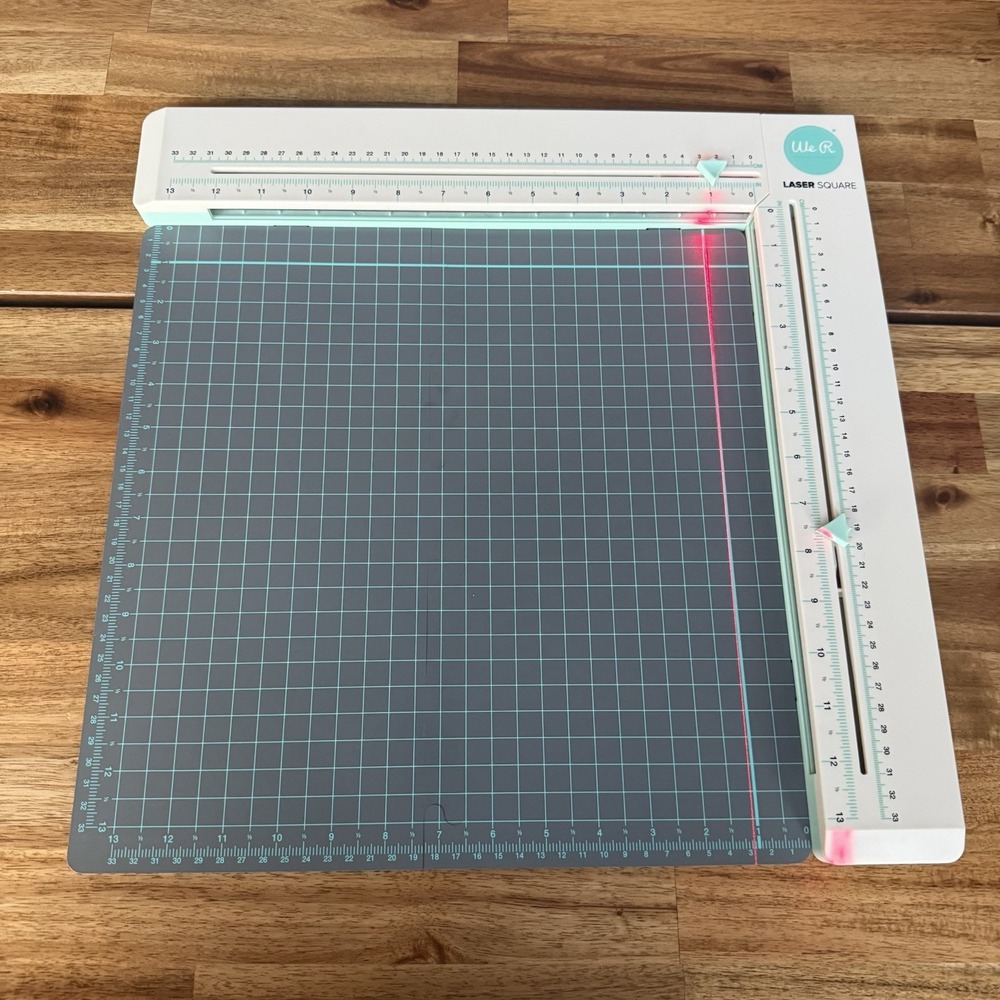 We R Memory Keepers Laser Square Alignment Tool with Mat, Model/MPN Laser Square - Picture 2 of 5